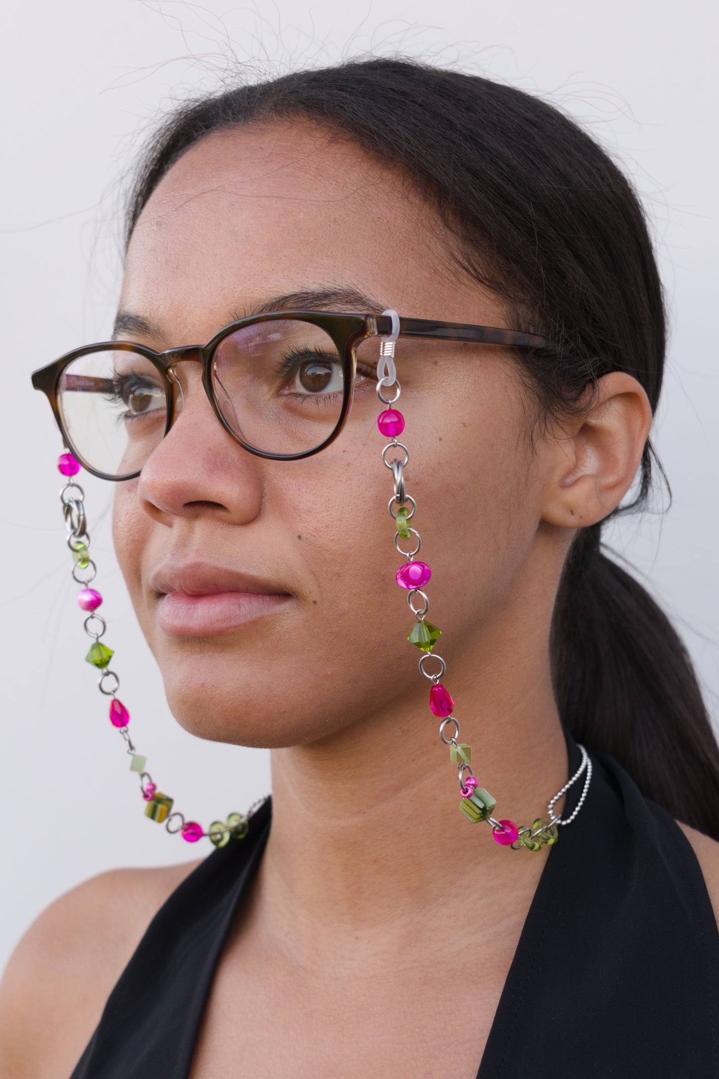 the brighter pink/green glasses chain
