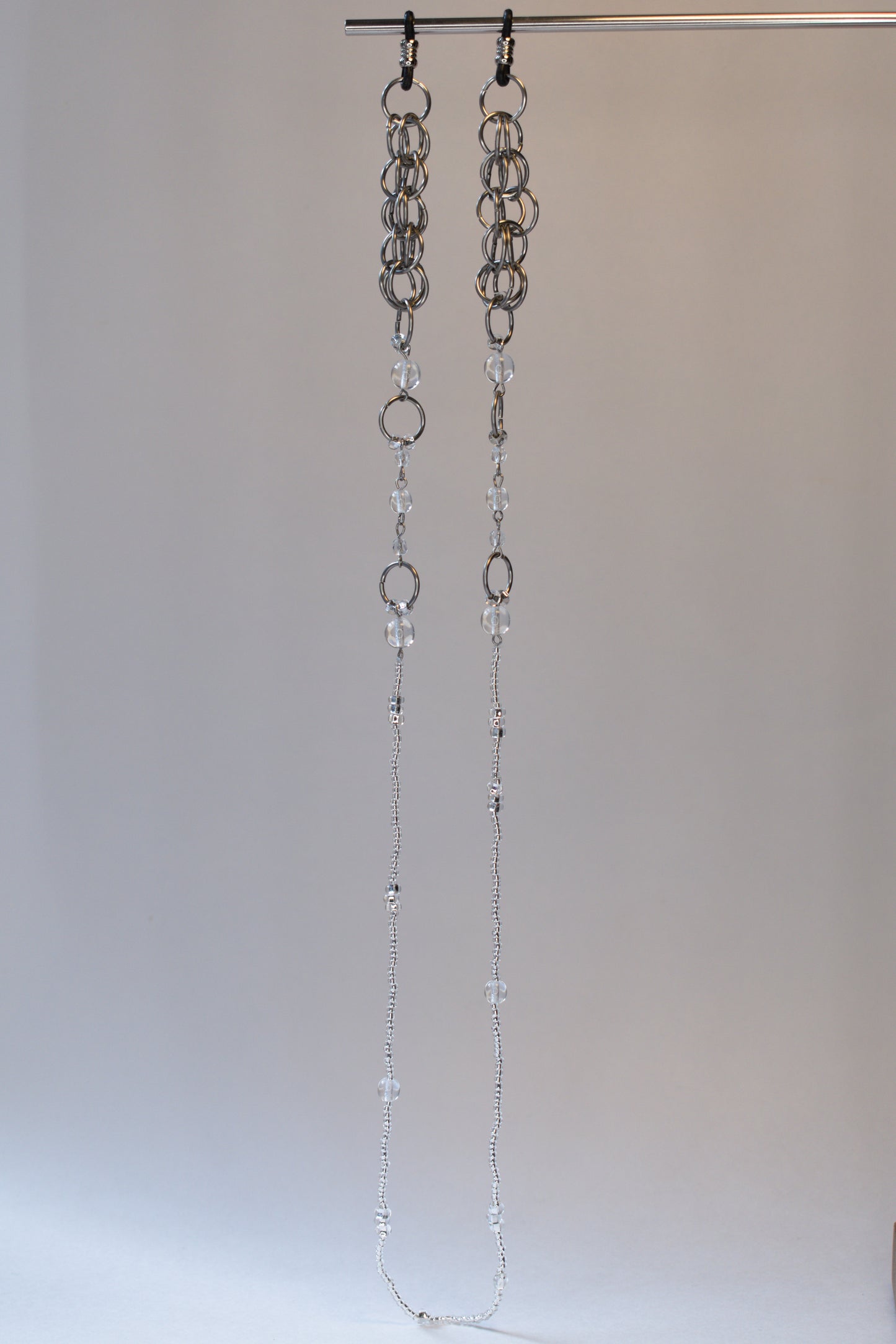 spindly glasses chain