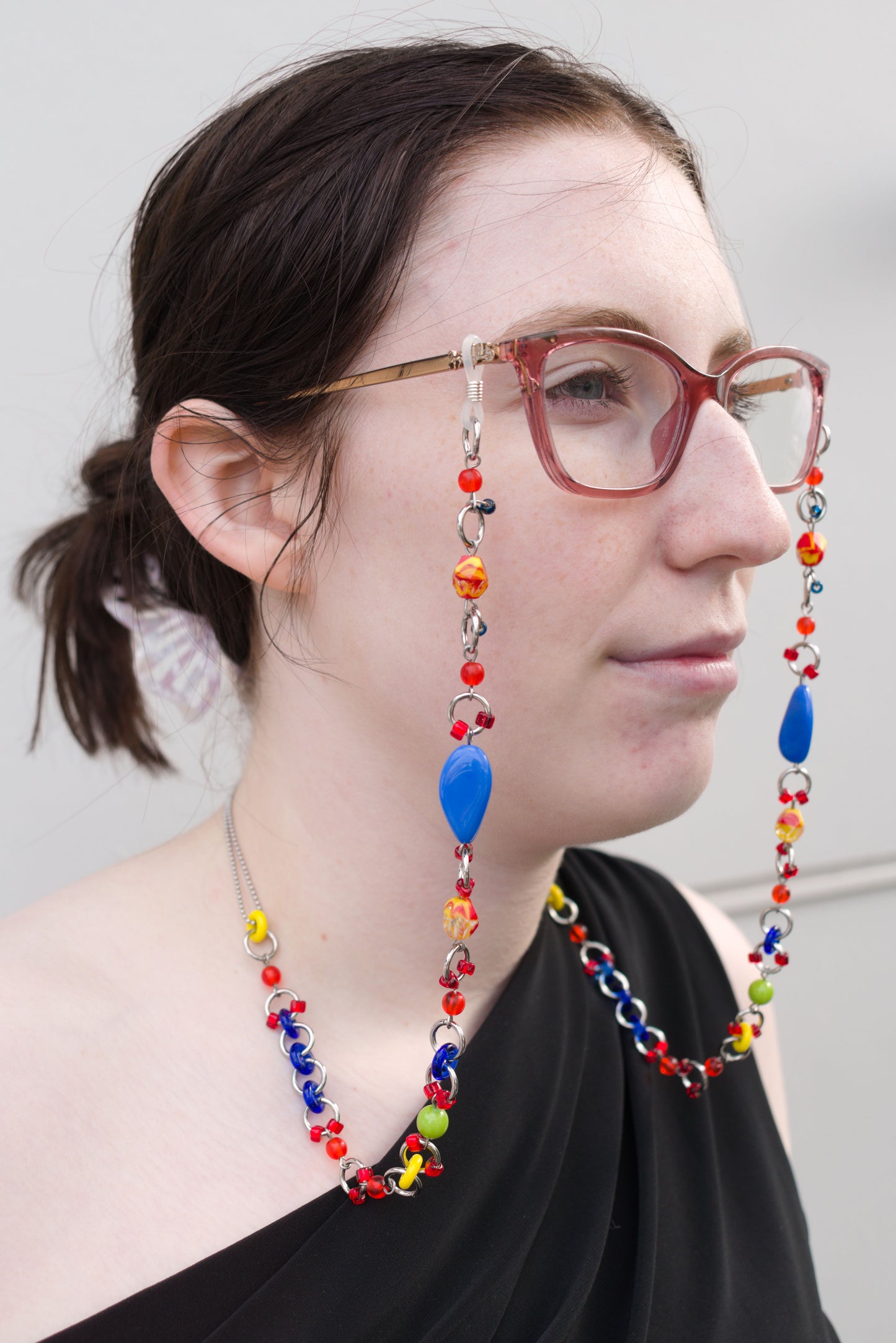 macaw glasses chain