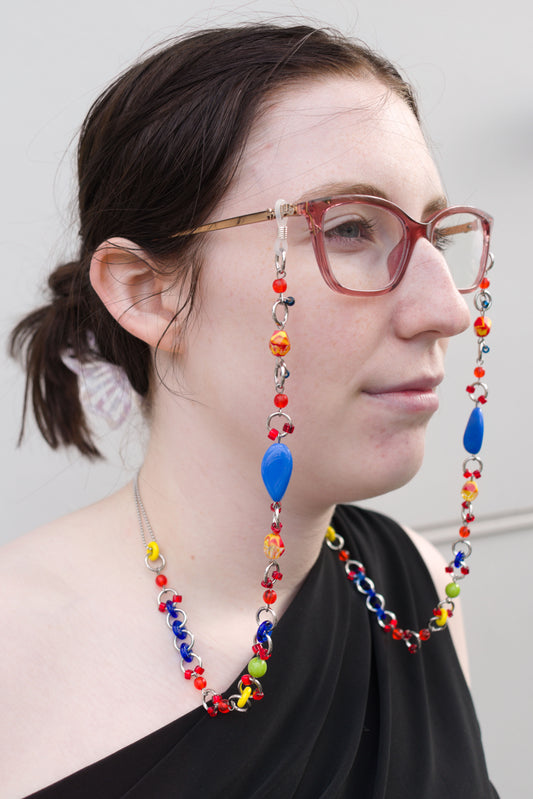 macaw glasses chain