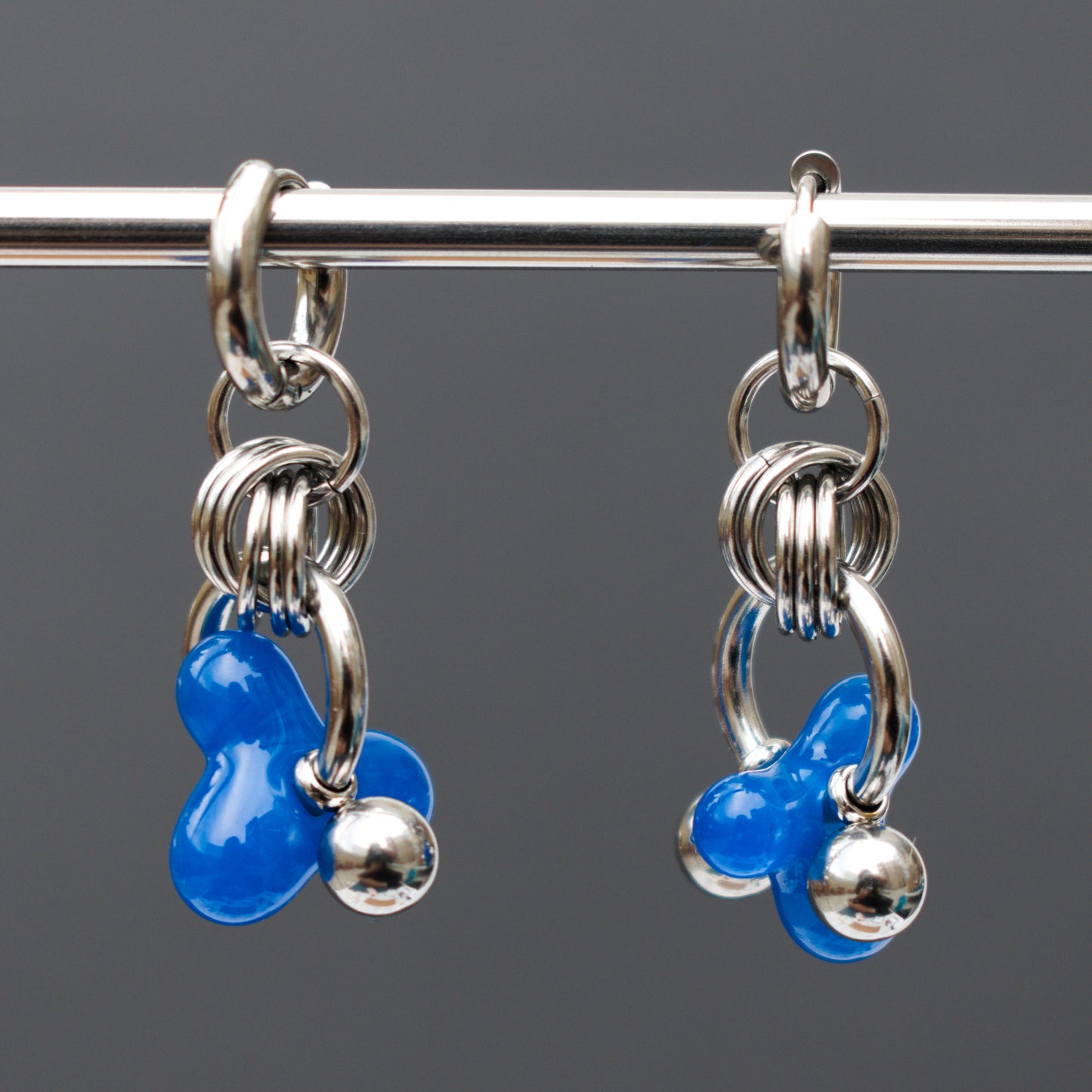 twist earrings